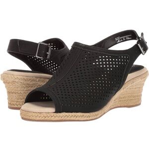 Easy Street Women's Stacy Wedge Sandal